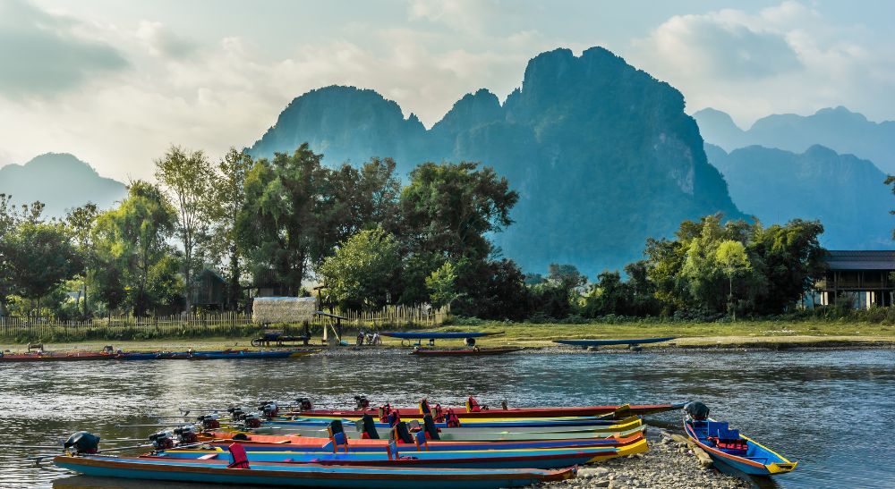 Day 5: Kayaking, Caves and Ziplining — Group Tour (B,L)