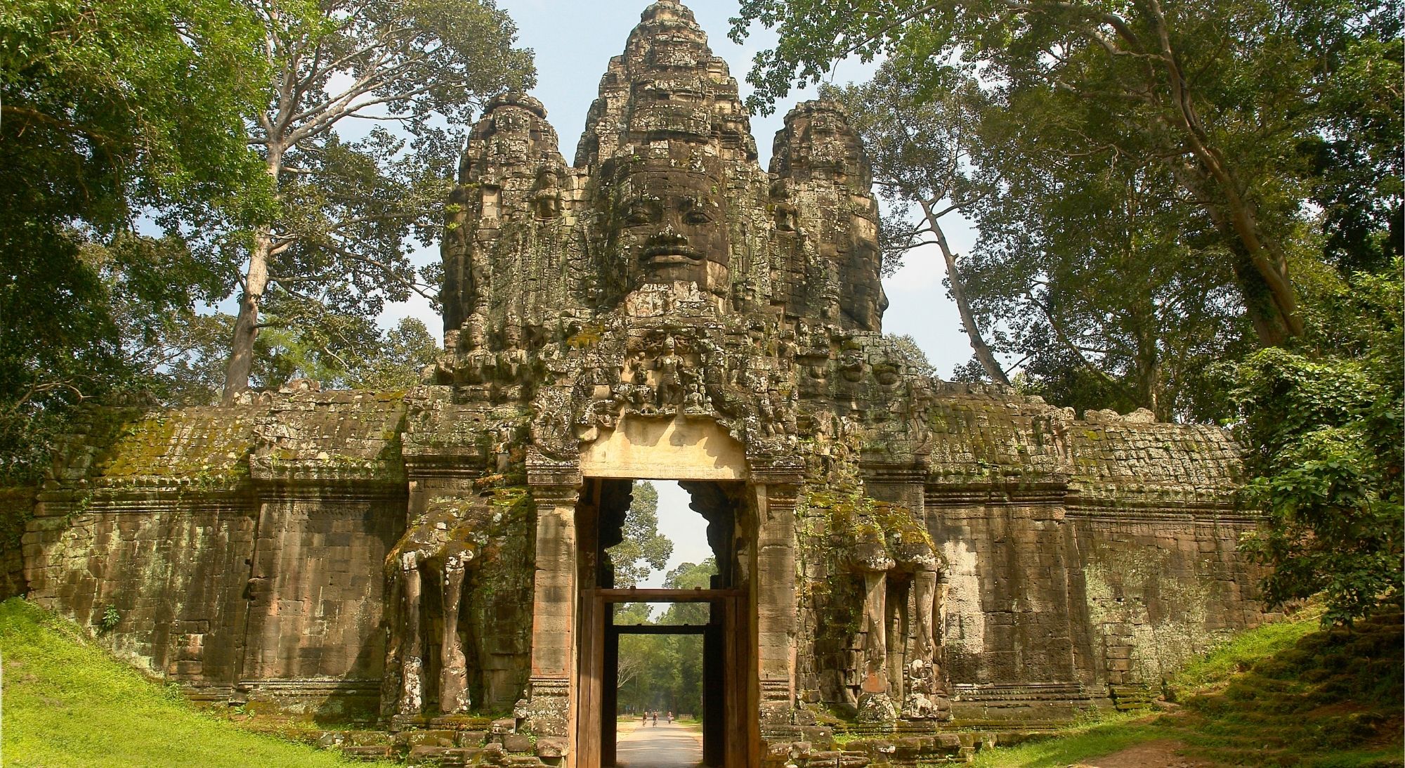 Day 5: Angkor Thom, Ta Prohm and Sunset at Bakheng (B)