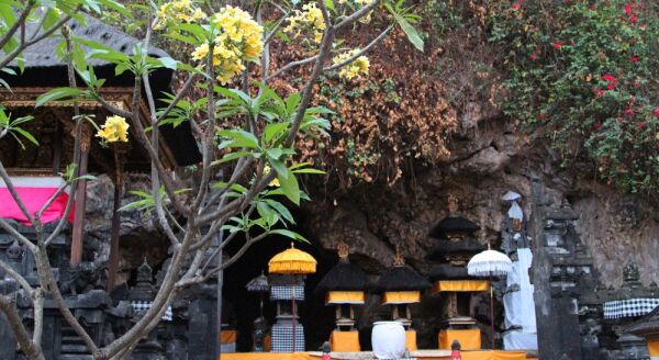 Day 2: UBUD - CANDIDASA – BESAKIH AND SURROUNDING (B/L)