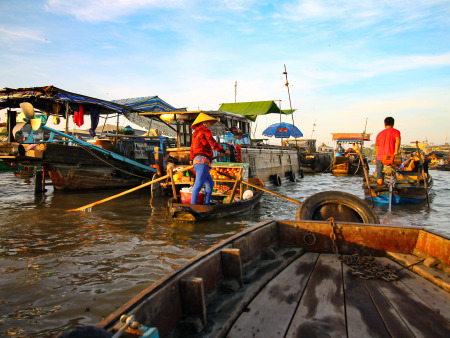 16-Day Adventure Through the Lands of Smiles: Thailand and Vietnam Tour