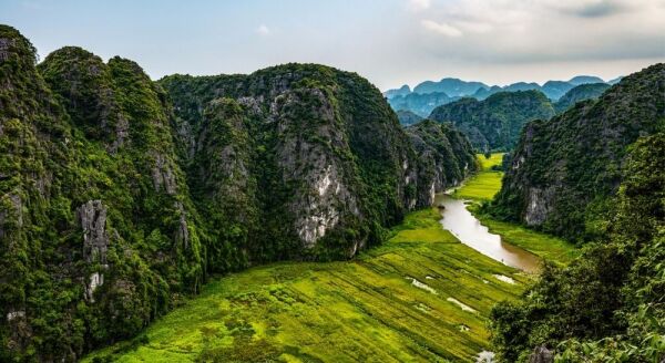Day 2: Hoa Lu - Tam Coc- Mua Cave (B/L) - Group Tour - hoa-lu-tam-coc-mua-cave-bl-group-tour-Kr34UYya.jpg