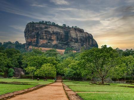 Discover Enchanting Sri Lanka in 8 Days