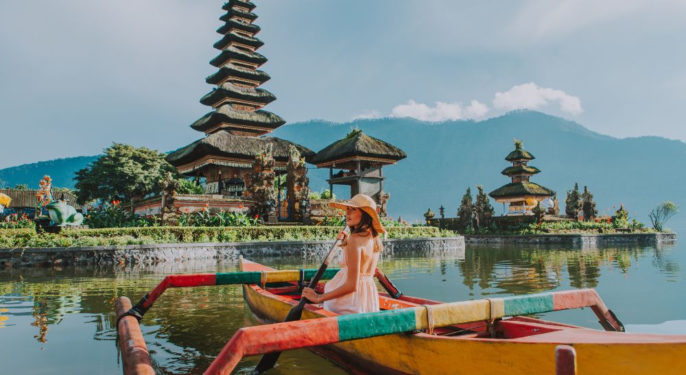 Day 14: Bedugul and Tanah Lot (B,L)