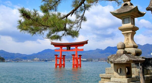 Day 12: Hiroshima & Miyajima - hiroshima-miyajima-tMEnSUoD.jpg