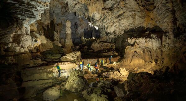 Day 9: Phong Nha - Tan Hoa - Ken Cave - Tu Lan campsite (B) - Group Tour